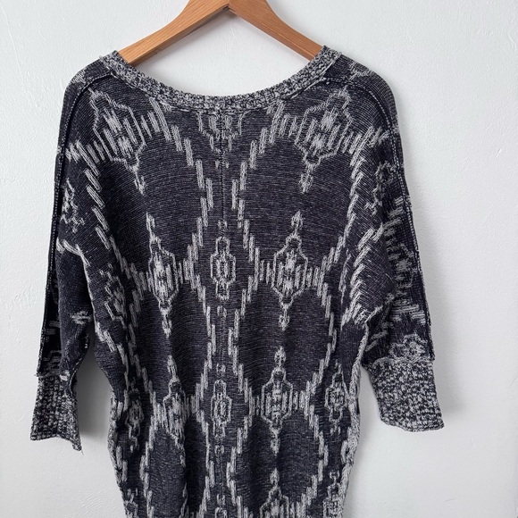 Roxy V neck gray and black sweater dress Size Small - Picture 5 of 5